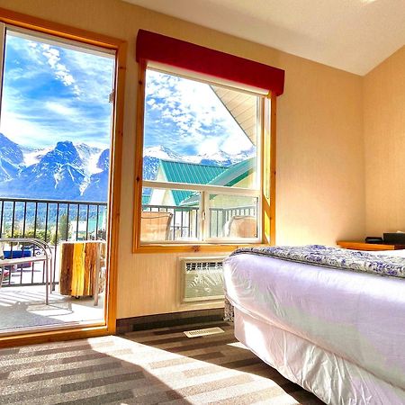 Mountainview -Privatechalet Sleep7- 5Min To Dt Vacation Home Канмор Экстерьер фото
